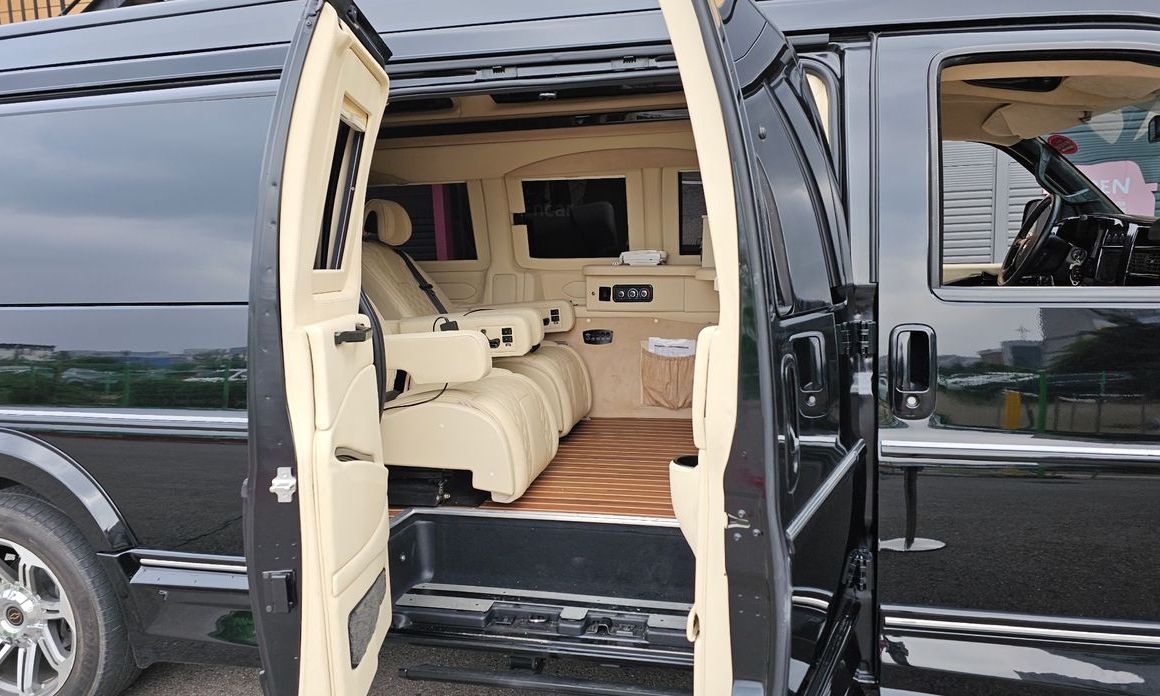 Chevrolet Express Van