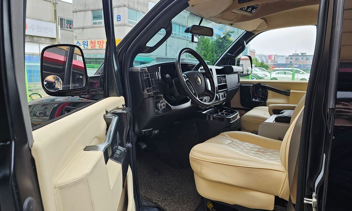 Chevrolet Express Van