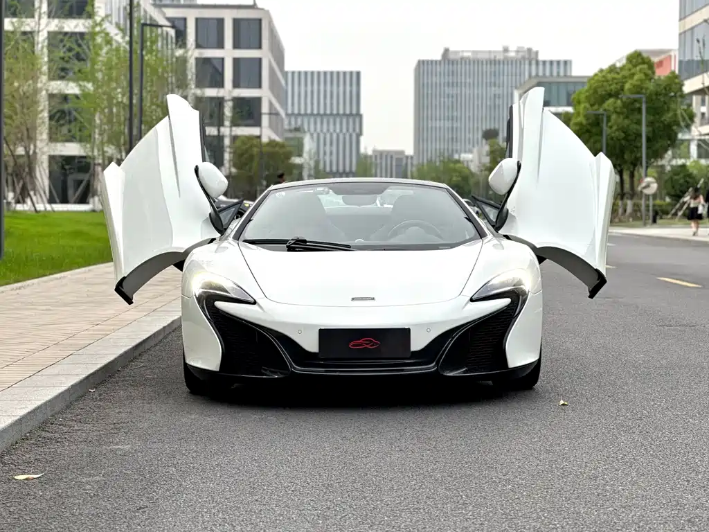 McLaren 625C