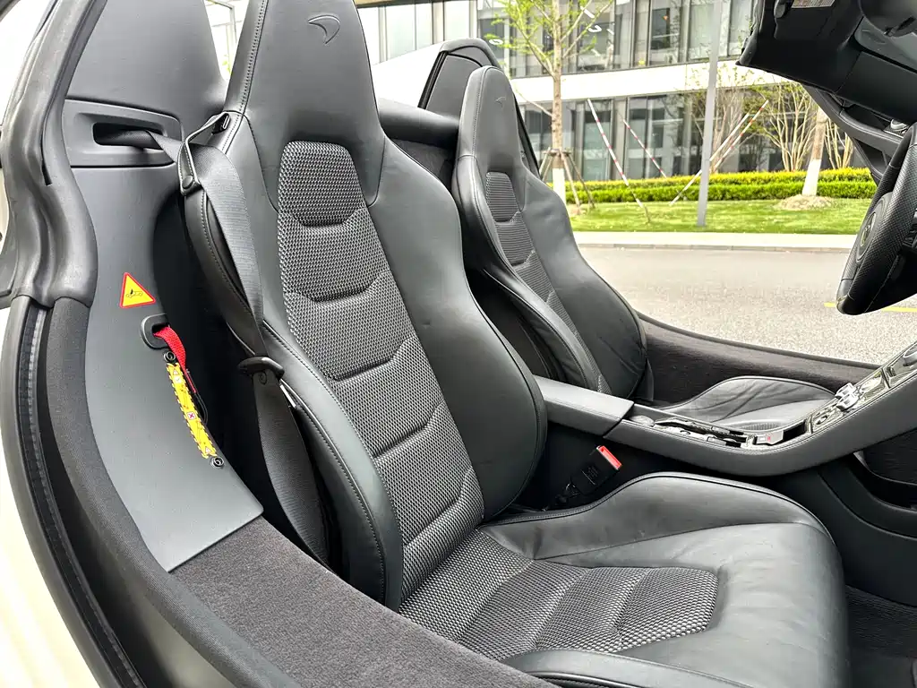 McLaren 625C