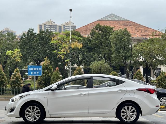 Hyundai Elantra Langdong