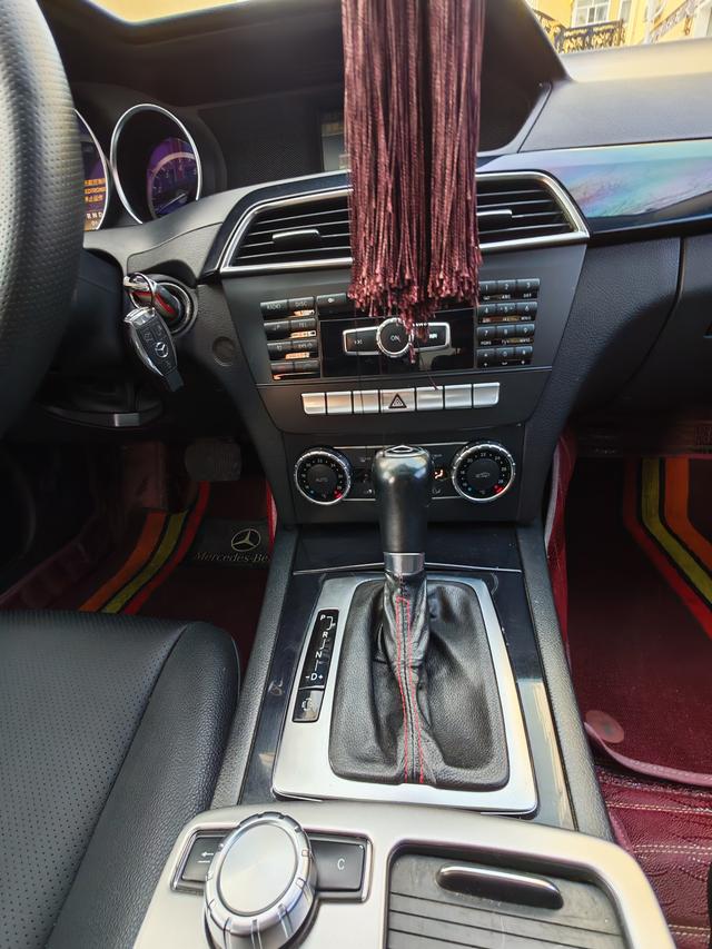 Mercedes-Benz Mercedes-Benz C-Class