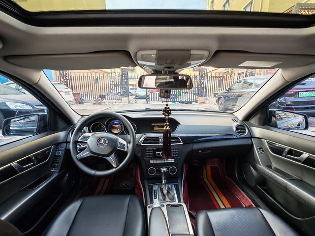 Mercedes-Benz Mercedes-Benz C-Class