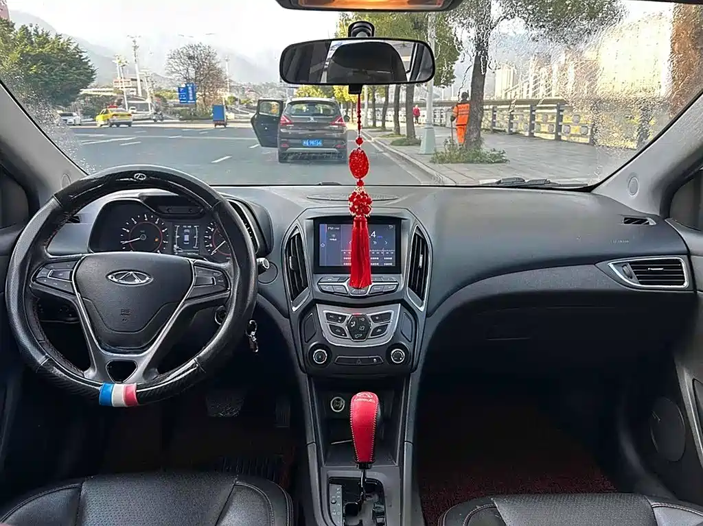 Chery Arrizo 5