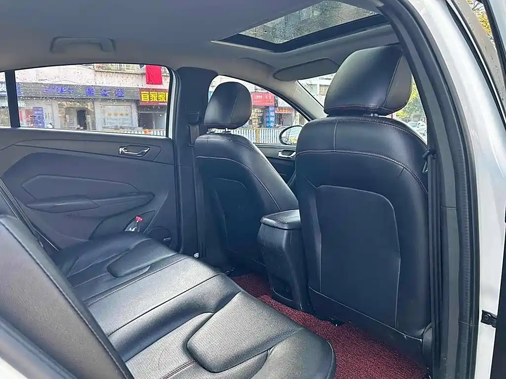 Chery Arrizo 5