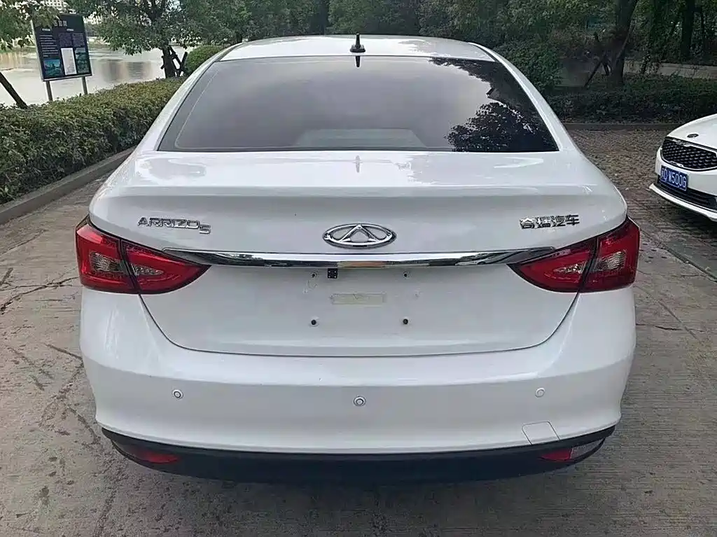 Chery Arrizo 5