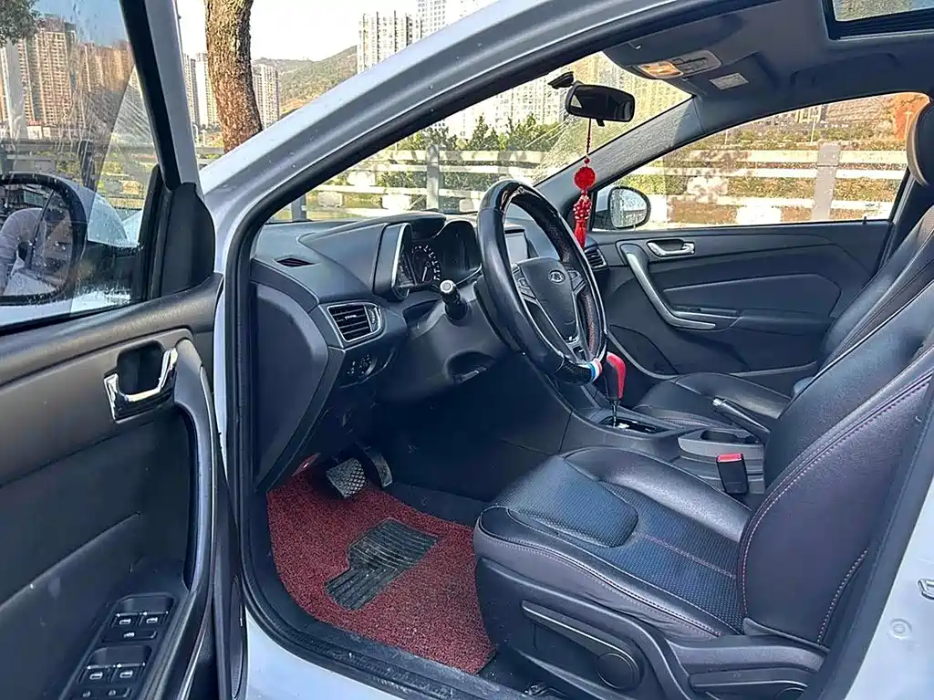 Chery Arrizo 5