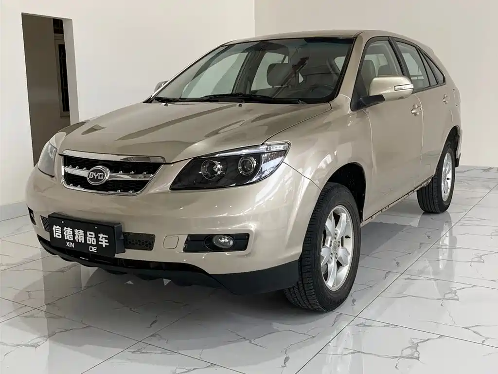 BYD S6