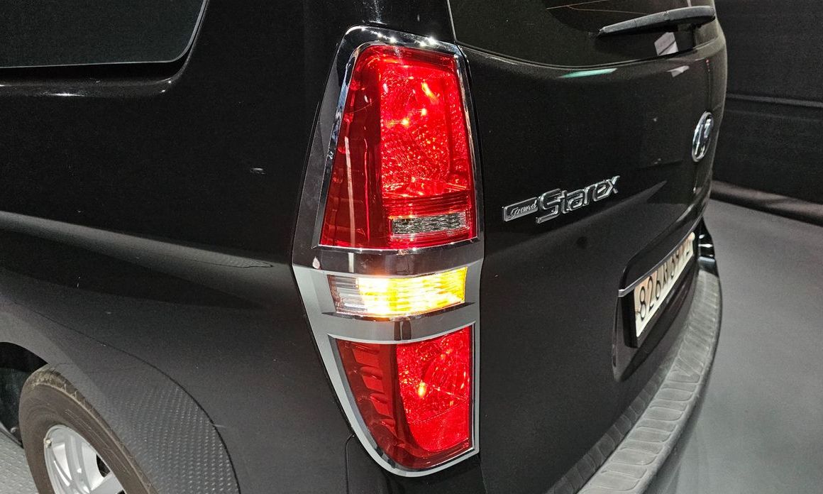 Hyundai Starex