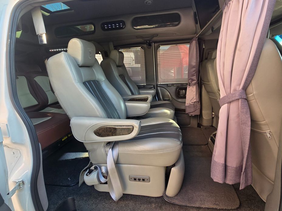 Chevrolet Express Van