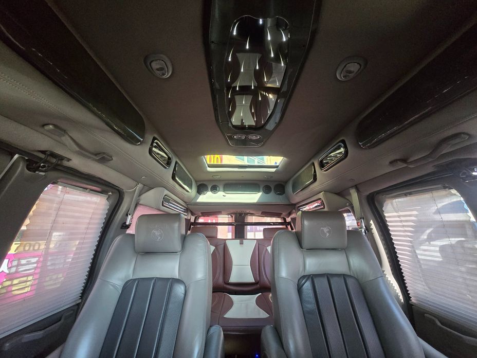 Chevrolet Express Van