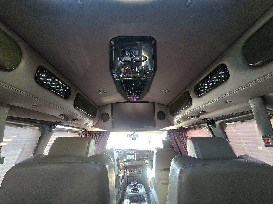 Chevrolet Express Van