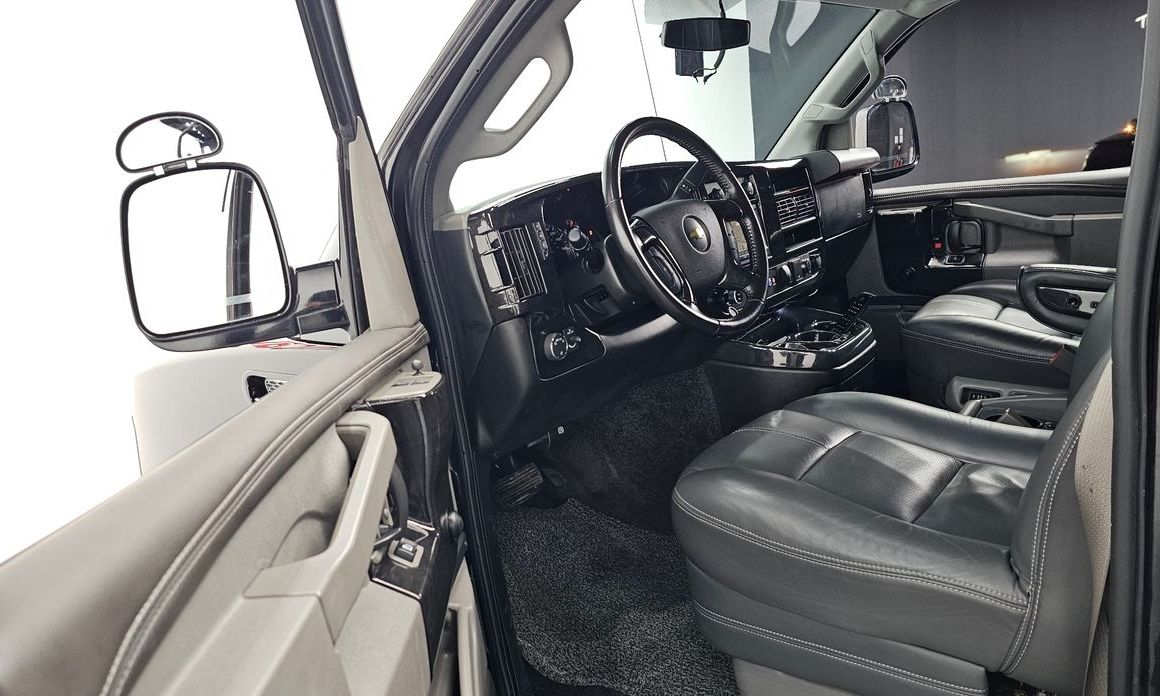 Chevrolet Express Van