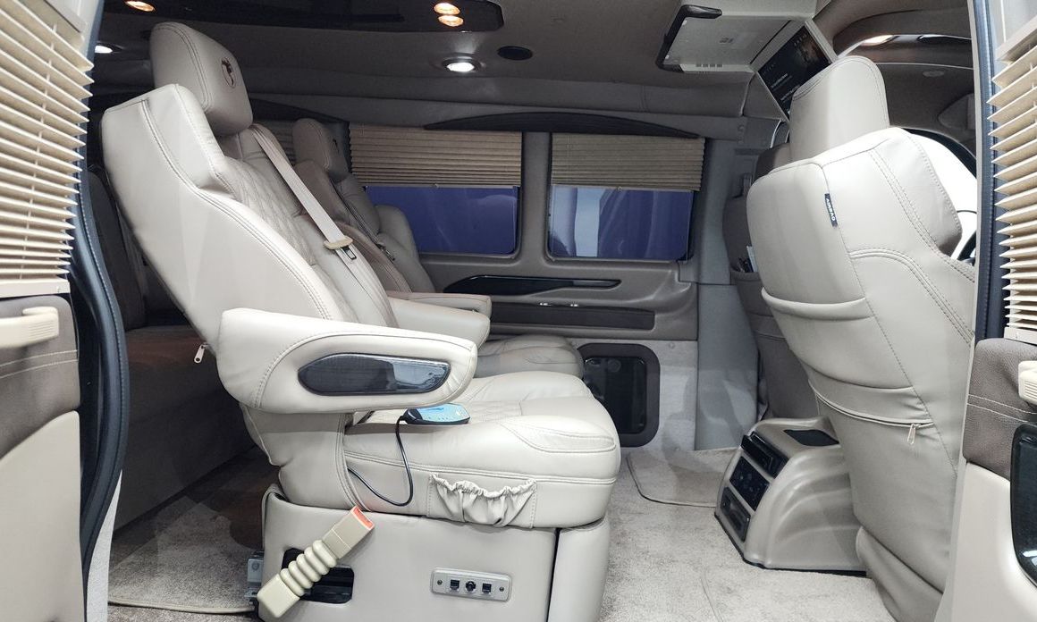Chevrolet Express Van