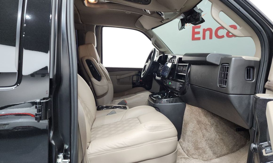 Chevrolet Express Van