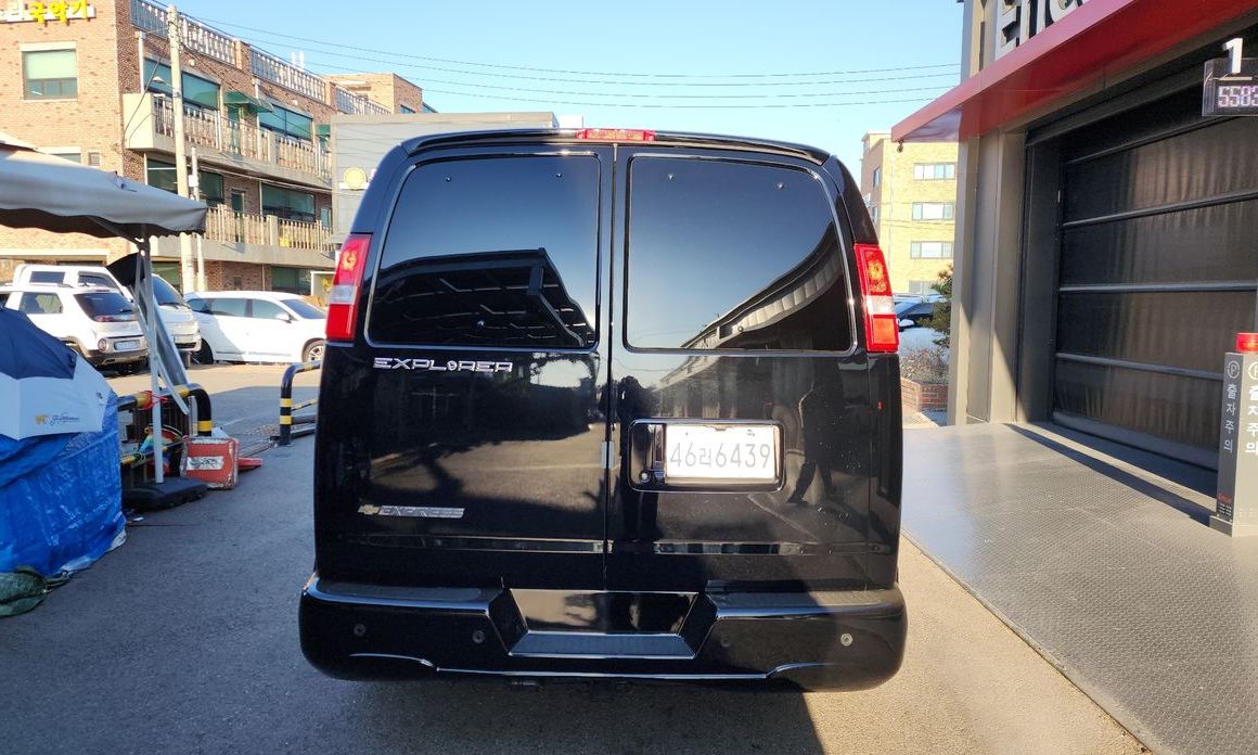 Chevrolet Express Van