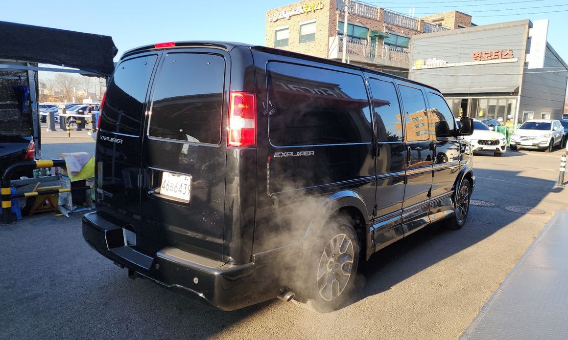 Chevrolet Express Van