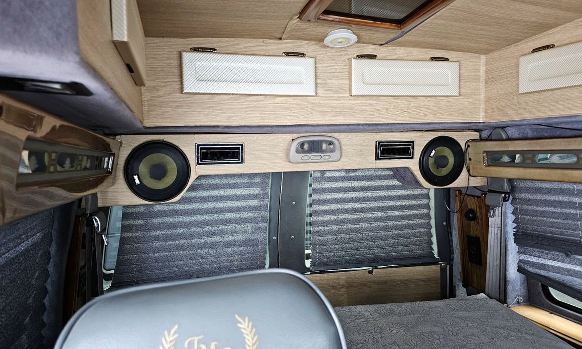Chevrolet Astro Van