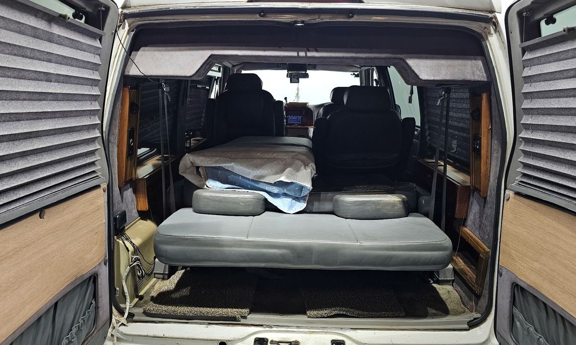 Chevrolet Astro Van