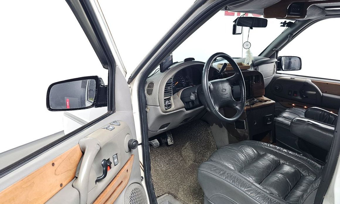Chevrolet Astro Van
