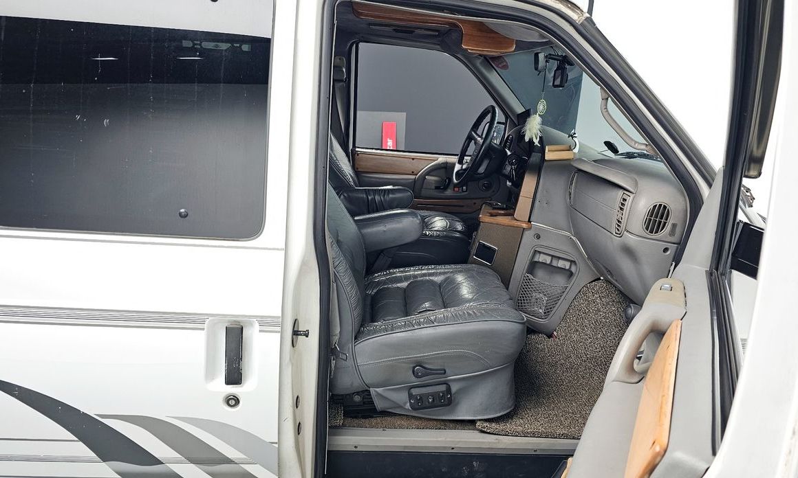 Chevrolet Astro Van