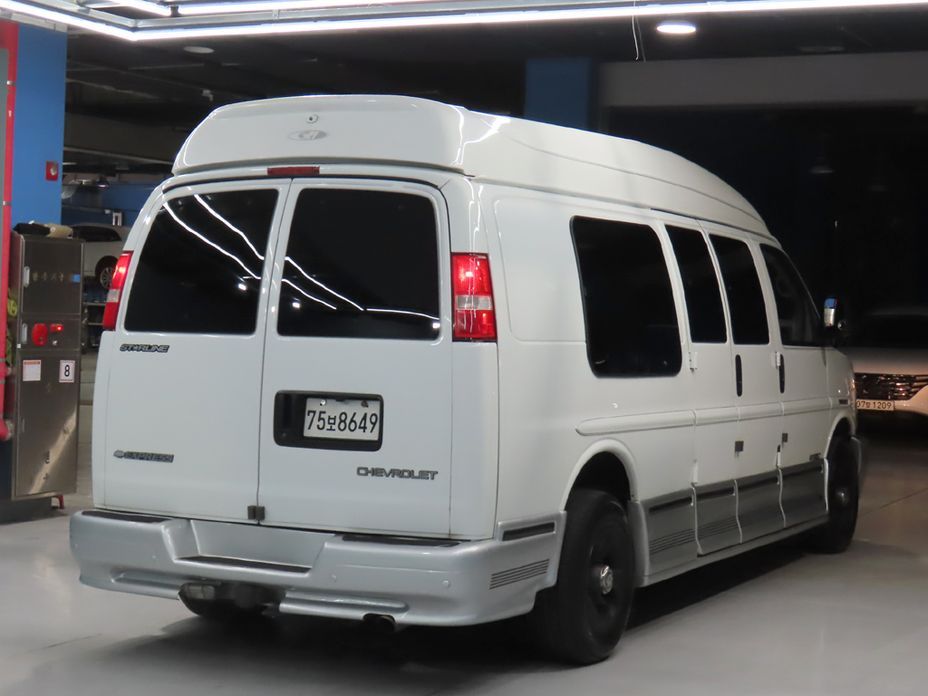 Chevrolet Express Van
