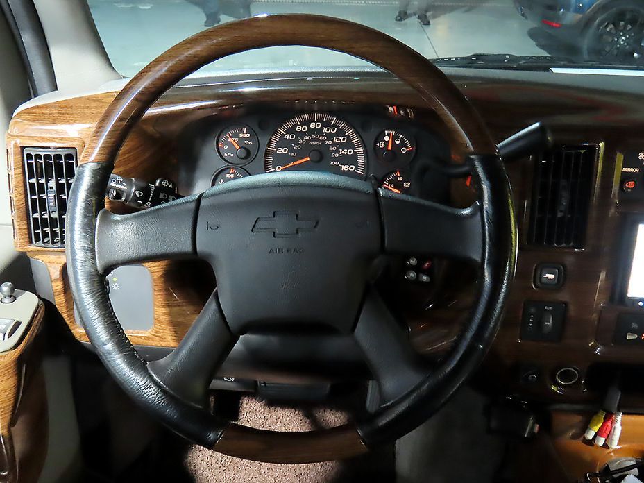 Chevrolet Express Van