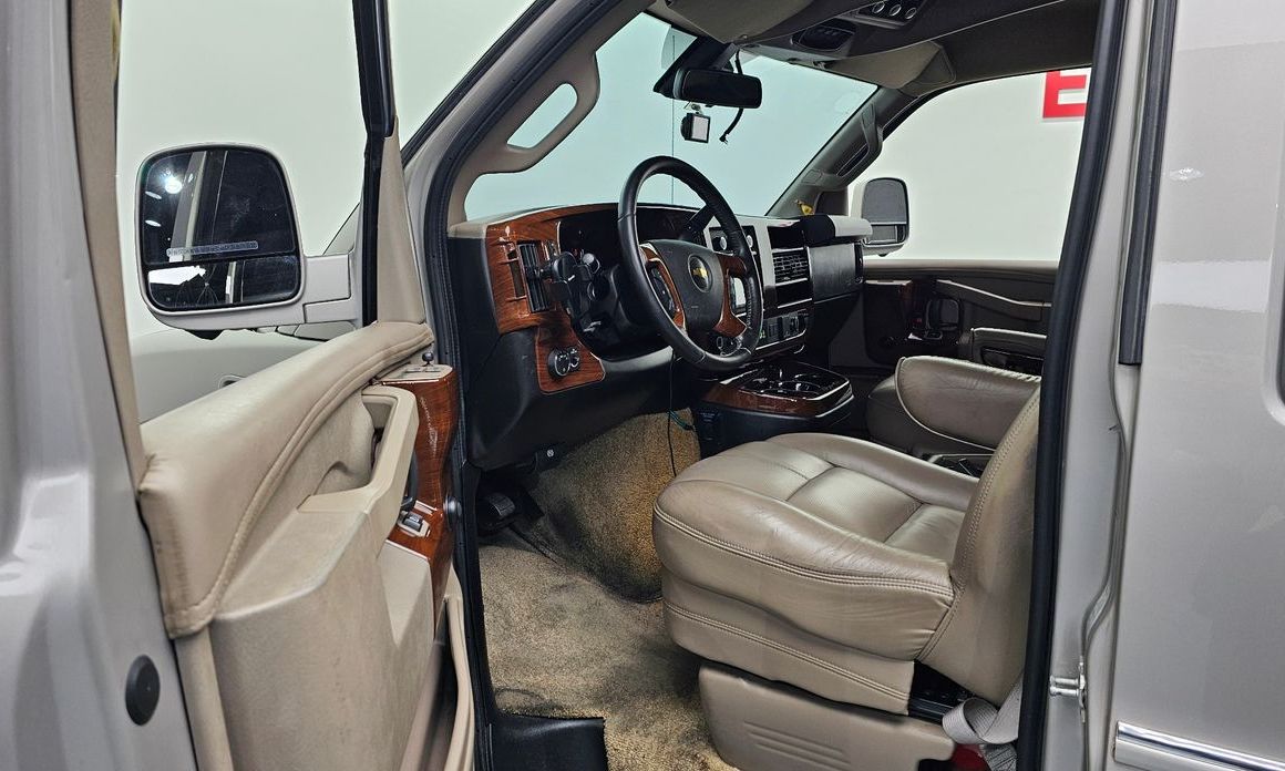 Chevrolet Express Van