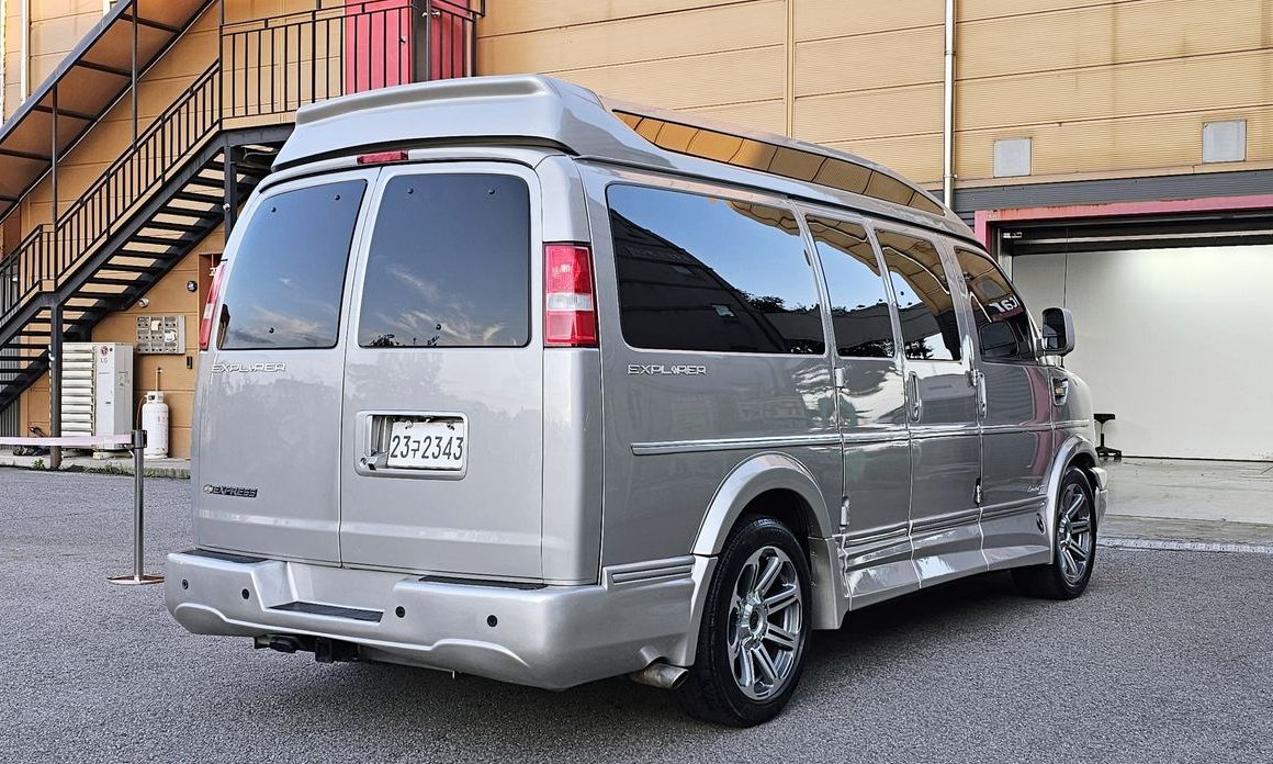 Chevrolet Express Van