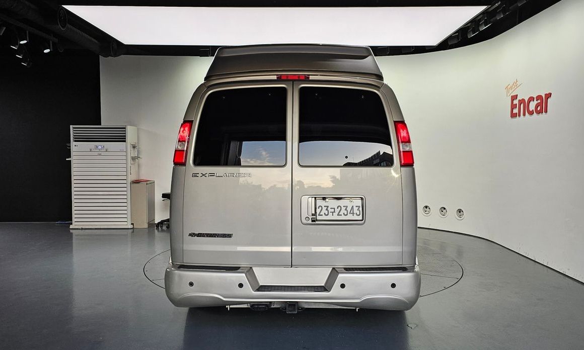 Chevrolet Express Van