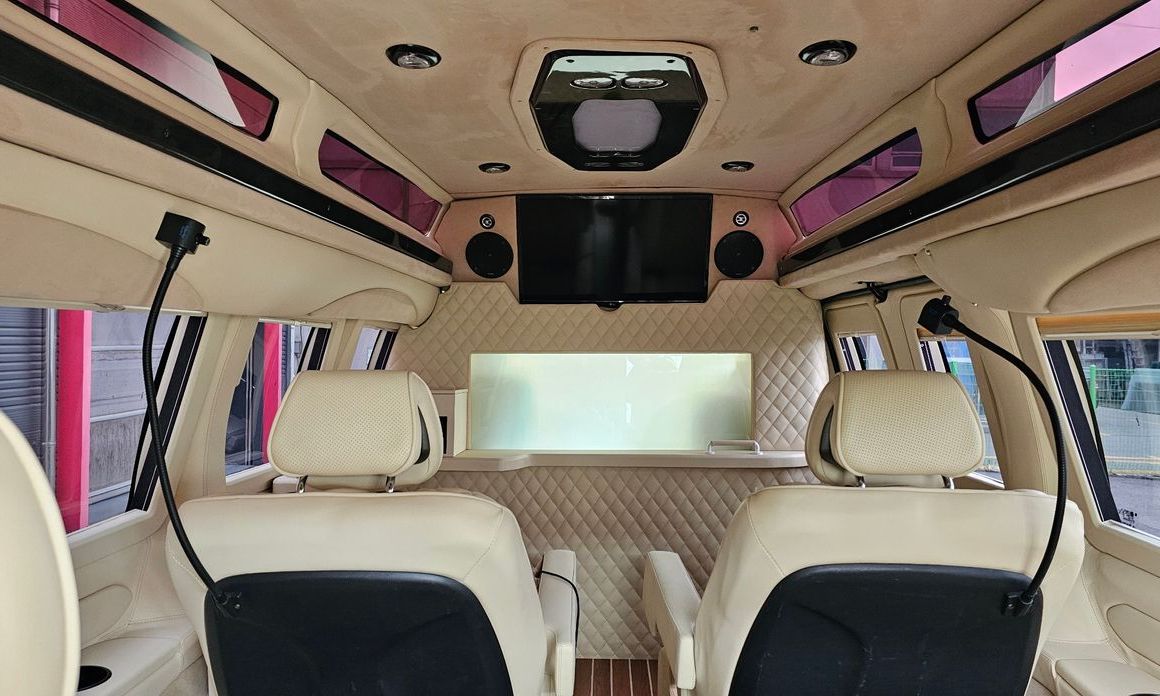 Chevrolet Express Van