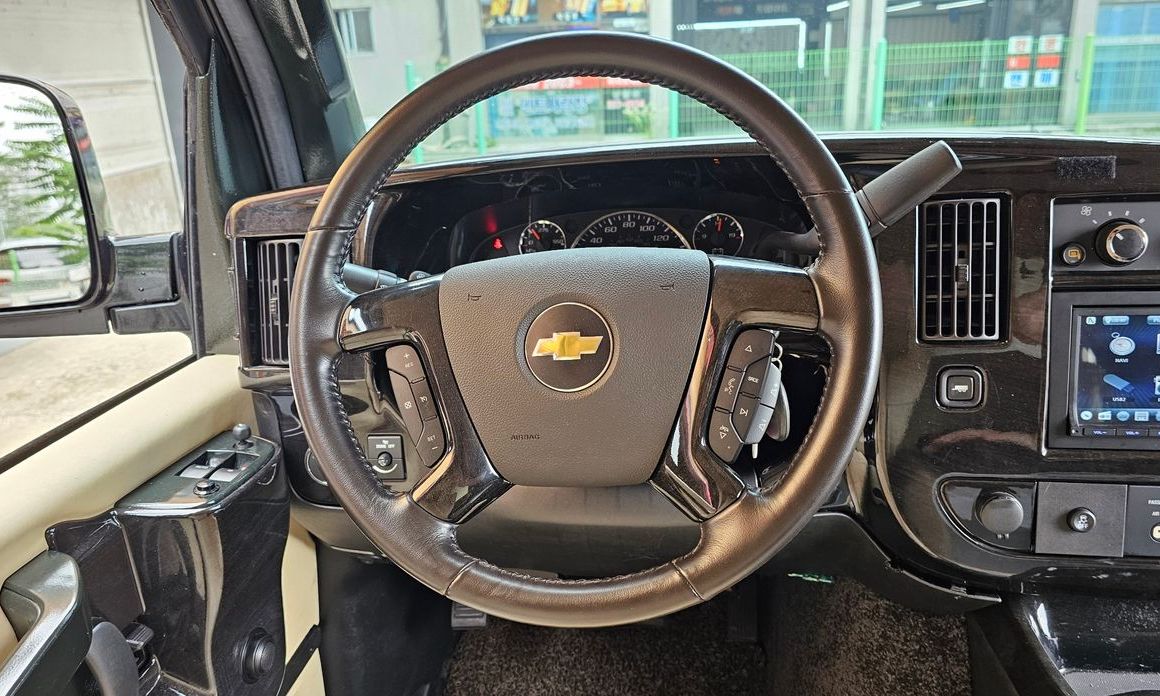 Chevrolet Express Van