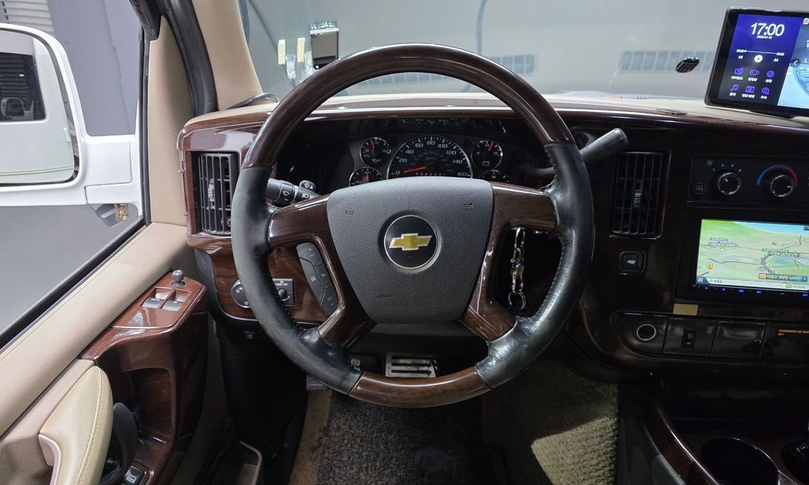 Chevrolet Express Van