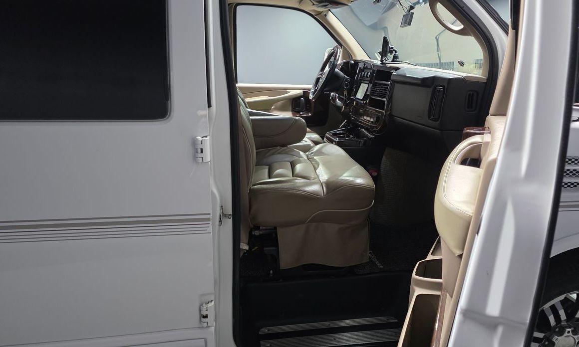 Chevrolet Express Van