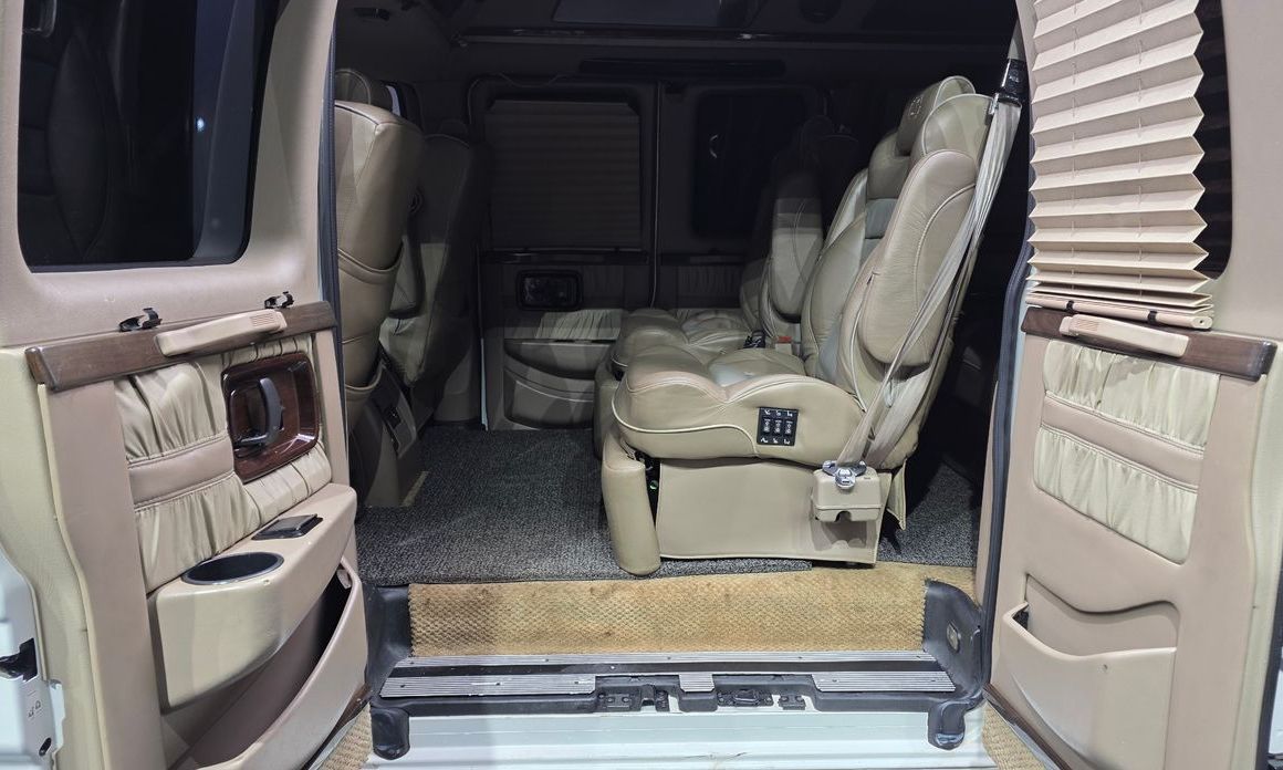 Chevrolet Express Van