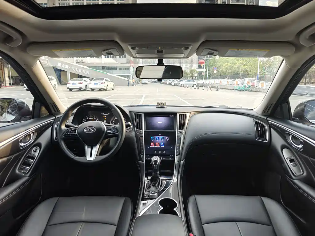 Infiniti Q50L
