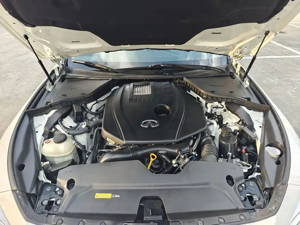 Infiniti Q50L
