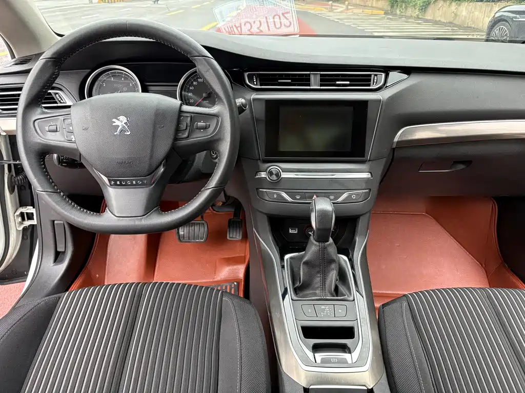 Peugeot 408
