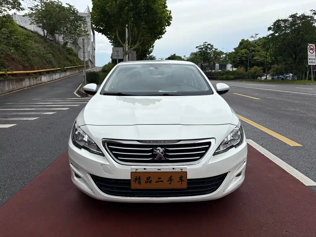 Peugeot 408