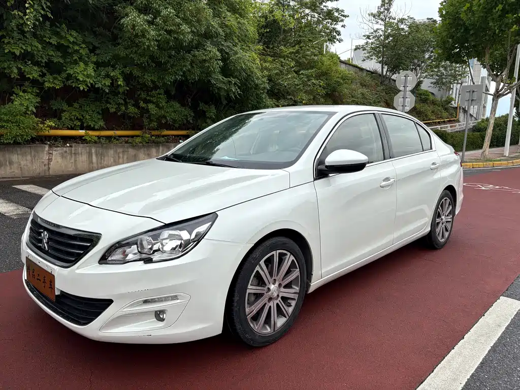 Peugeot 408