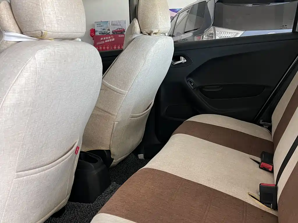 Peugeot 301