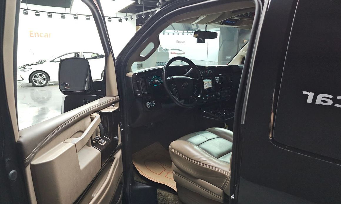 Chevrolet Express Van