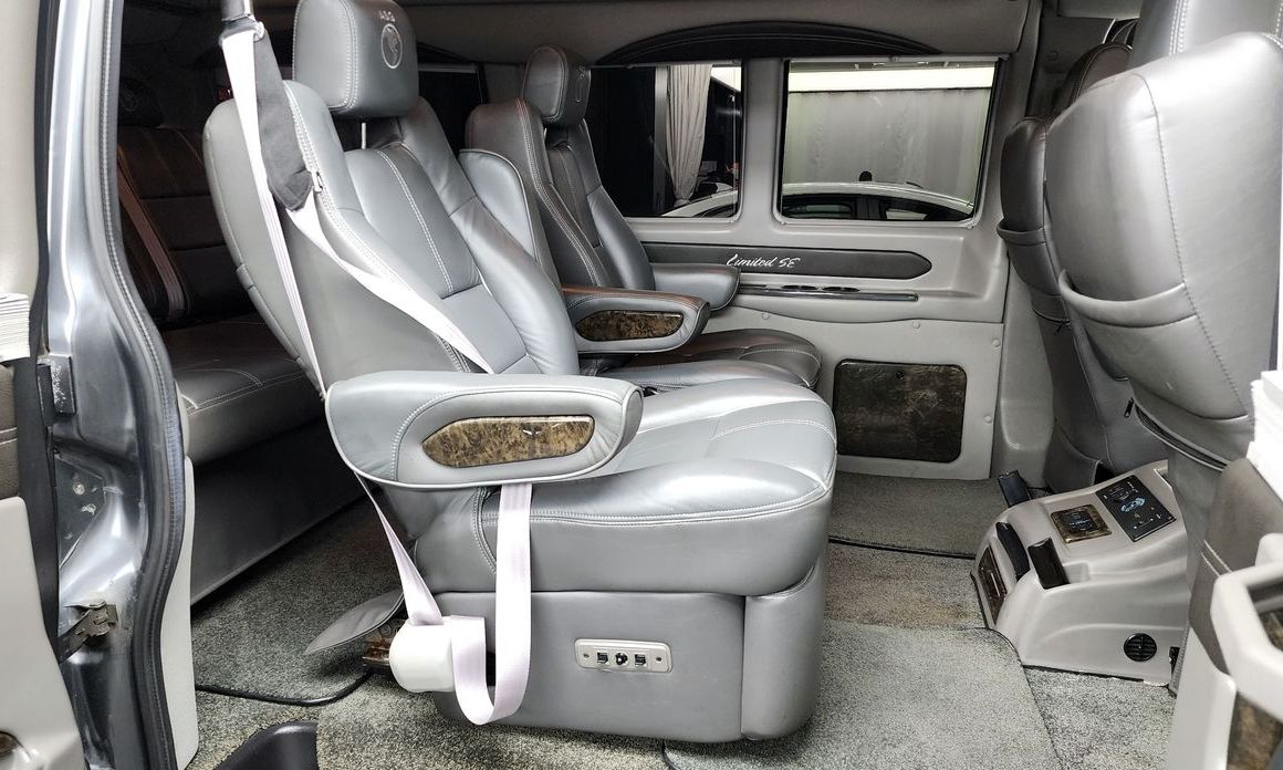 Chevrolet Express Van