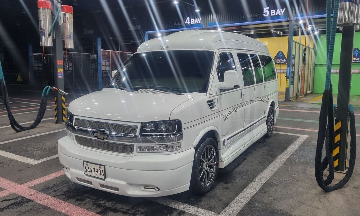 Chevrolet Express Van