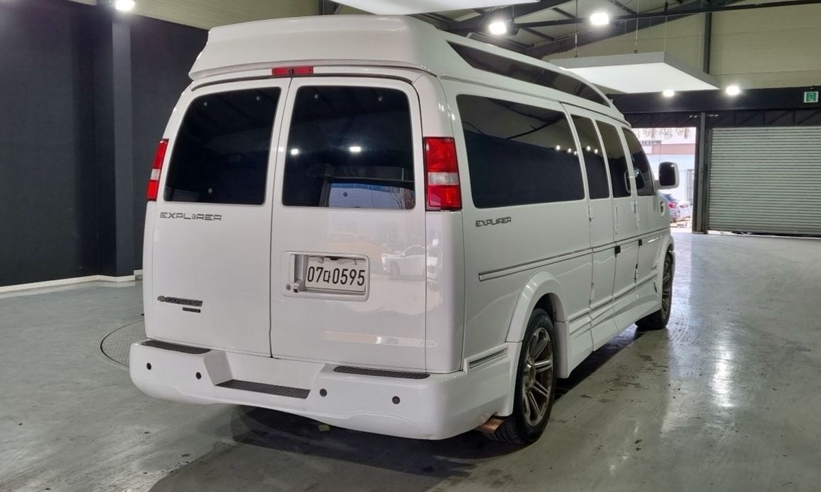Chevrolet Express Van