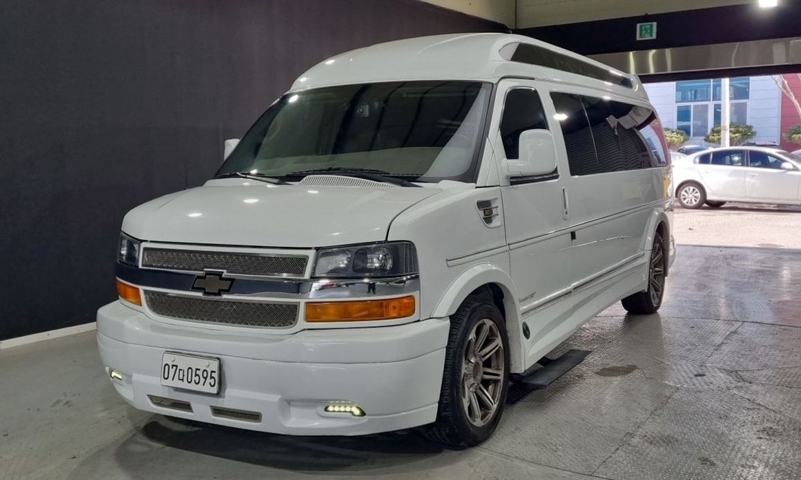 Chevrolet Express Van