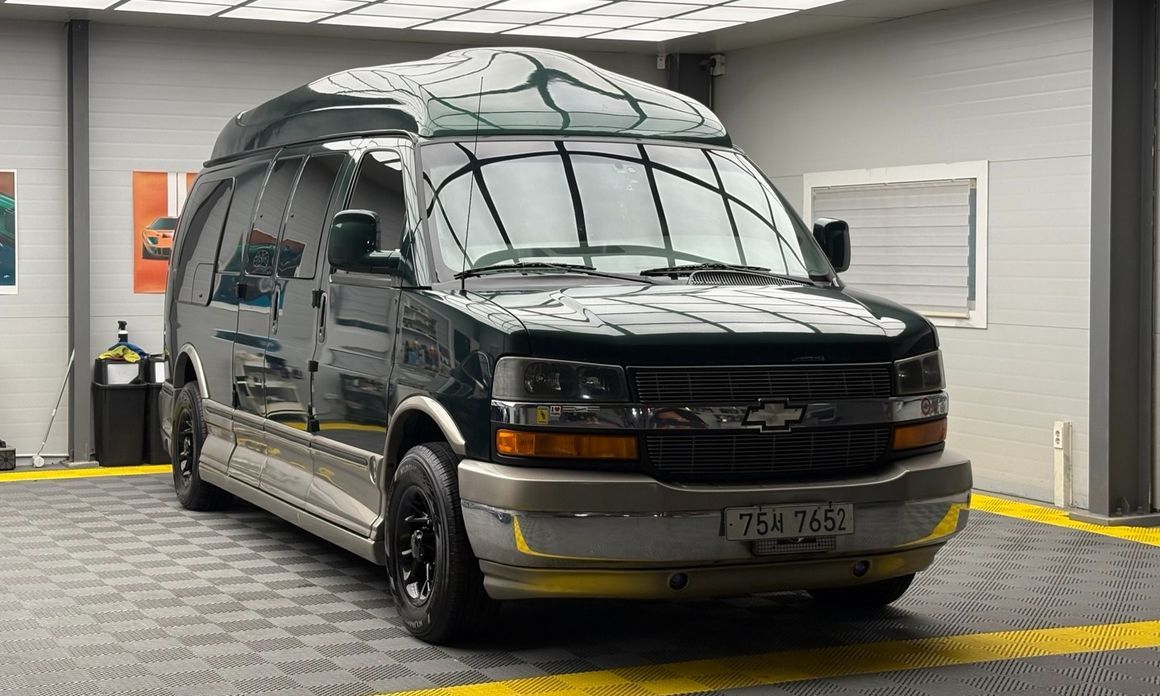 Chevrolet Express Van