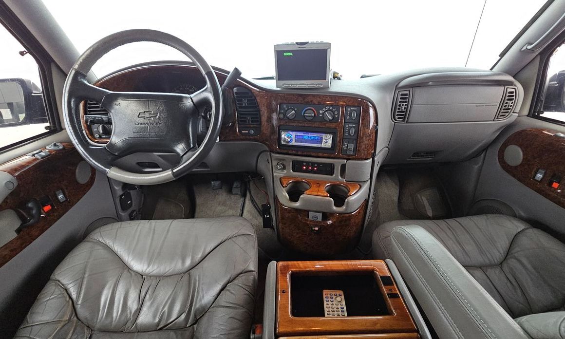 Chevrolet Astro Van
