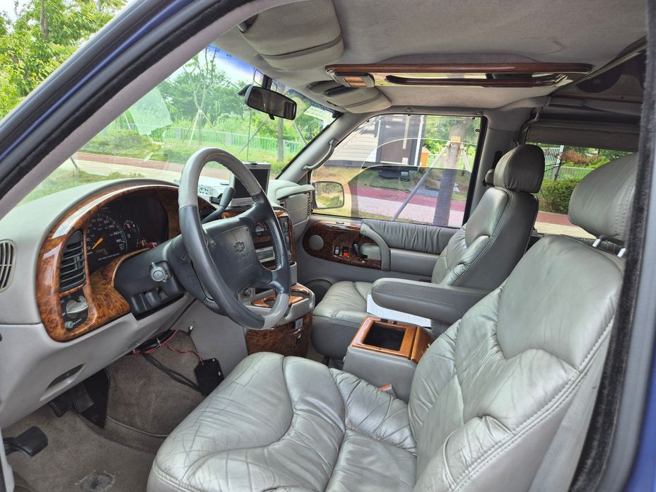 Chevrolet Astro Van