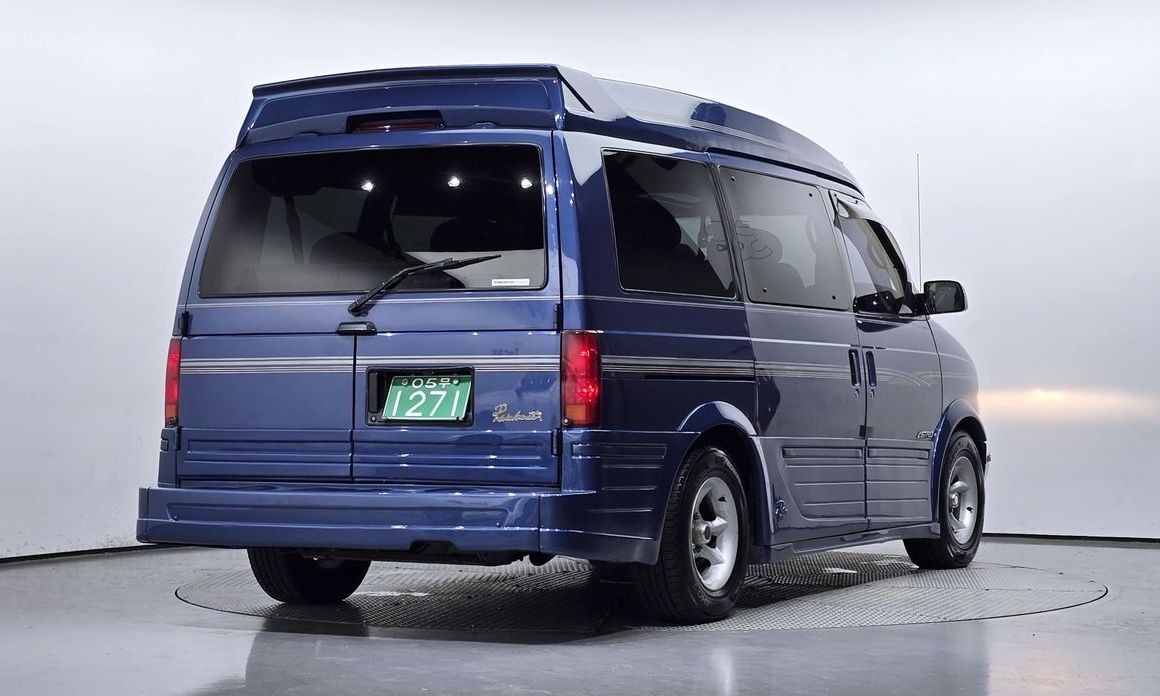 Chevrolet Astro Van
